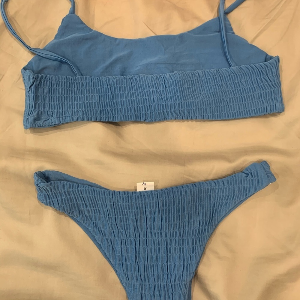 Blue smocked bikini set - Picture 5 of 5
